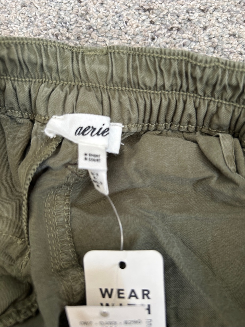 Aerie Lightweight Olive Green Wide Leg Pants Sz medium short - Picture 3 of 5